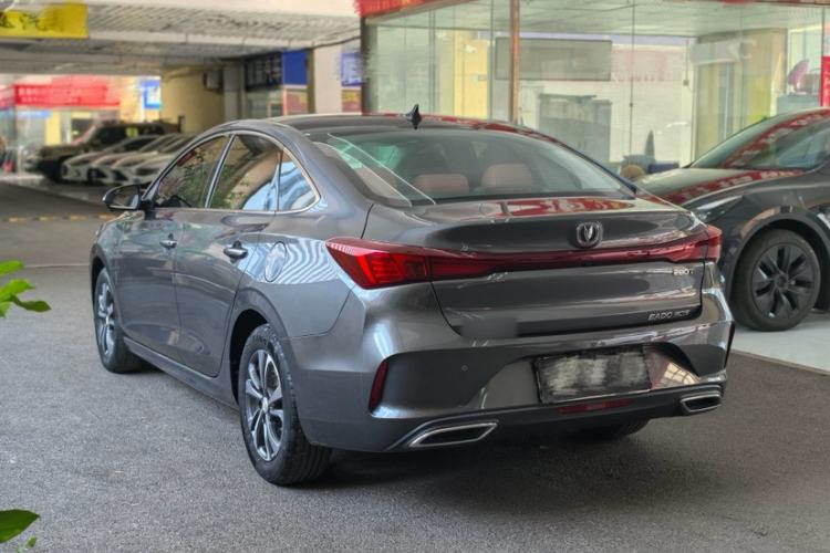Used CHANGAN Eado 2023 Changan Edition PLUS Blue Whale NE 1.4T GDI DCT Prestige Version Exterior 5