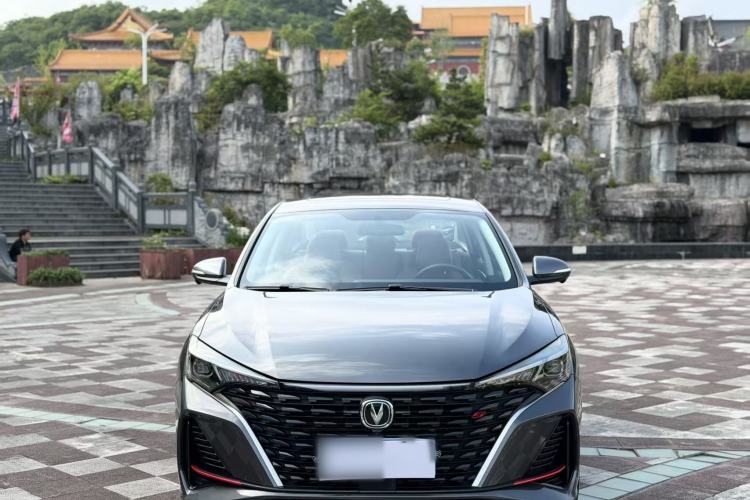 Used CHANGAN Eado 2023 Changan Edition PLUS Blue Whale NE 1.4T GDI DCT Prestige Version Exterior 5