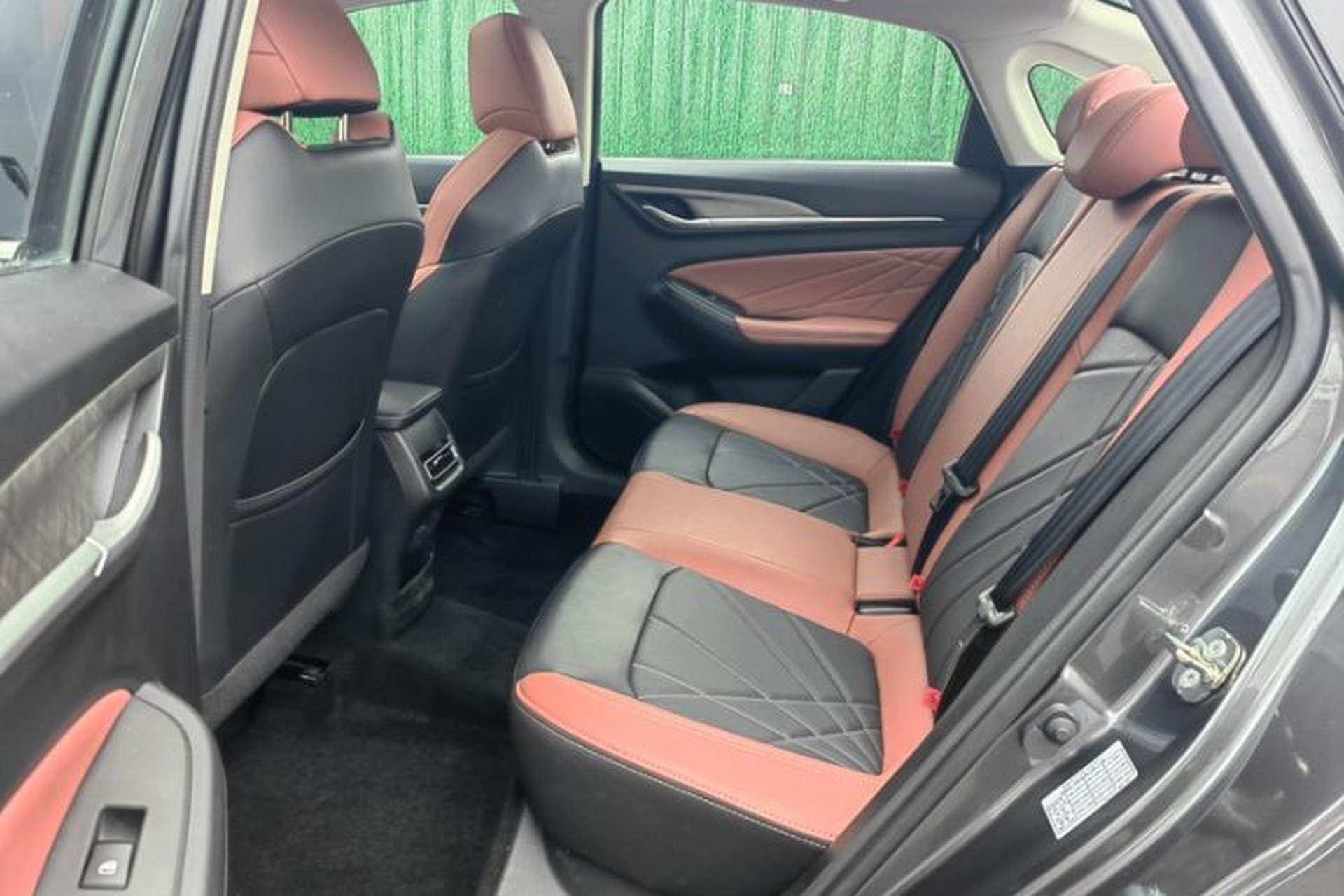 Used CHANGAN Eado 2023 Changan Edition PLUS Blue Whale NE 1.4T GDI DCT Prestige Version Exterior 5