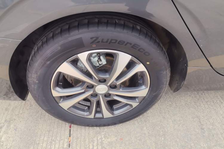 Used CHANGAN Eado 2023 Changan Edition PLUS Blue Whale NE 1.4T GDI DCT Prestige Version Exterior 5