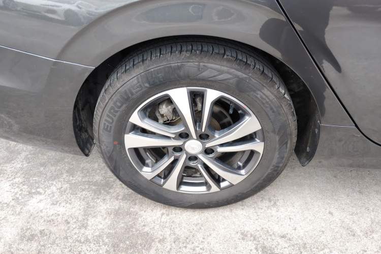 Used CHANGAN Eado 2023 Changan Edition PLUS Blue Whale NE 1.4T GDI DCT Prestige Version Exterior 5