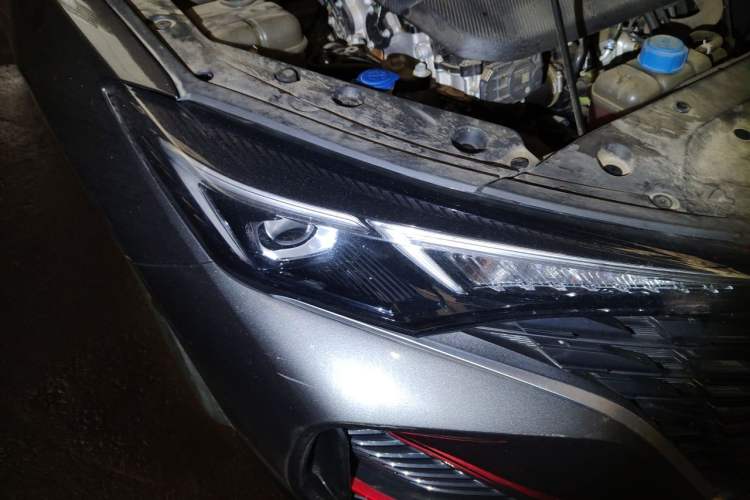 Used CHANGAN Eado 2023 Changan Edition PLUS Blue Whale NE 1.4T GDI DCT Prestige Version Exterior 6