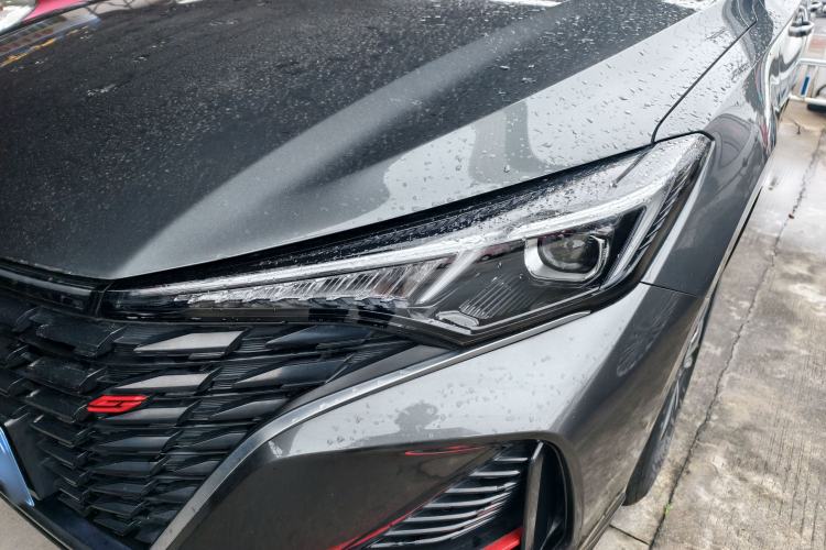 Used CHANGAN Eado 2023 Changan Edition PLUS Blue Whale NE 1.4T GDI DCT Prestige Version Exterior 6
