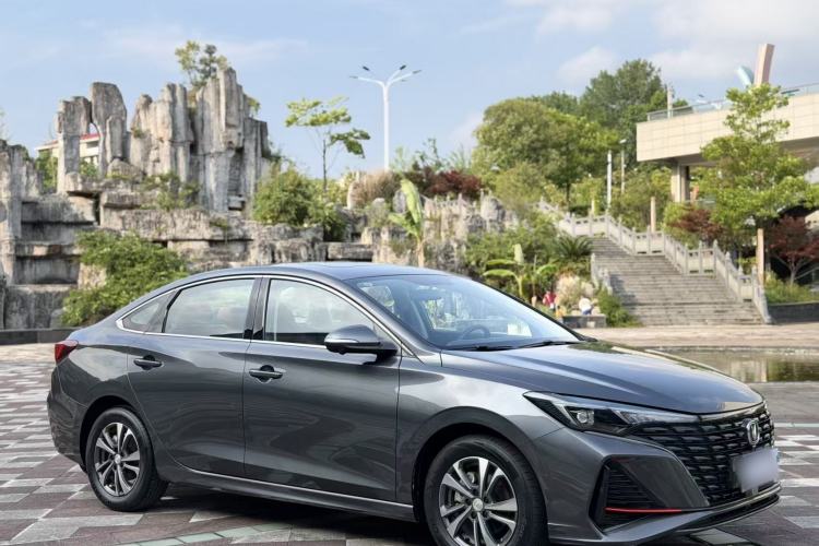 Used CHANGAN Eado 2023 Changan Edition PLUS Blue Whale NE 1.4T GDI DCT Prestige Version Exterior 6