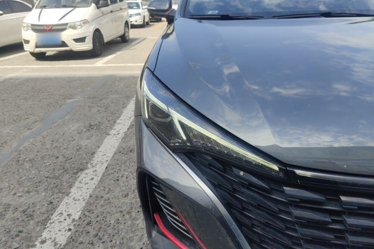 Used CHANGAN Eado 2023 Changan Edition PLUS Blue Whale NE 1.4T GDI DCT Prestige Version Exterior 6