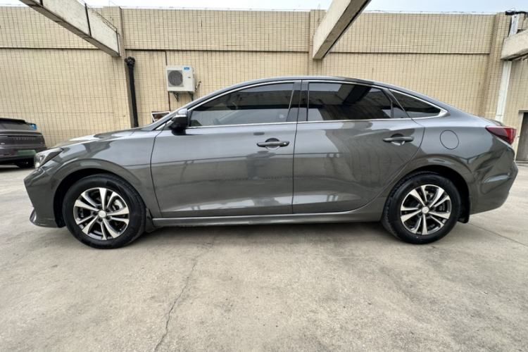 Used CHANGAN Eado 2023 Changan Edition PLUS Blue Whale NE 1.4T GDI DCT Prestige Version Exterior 7