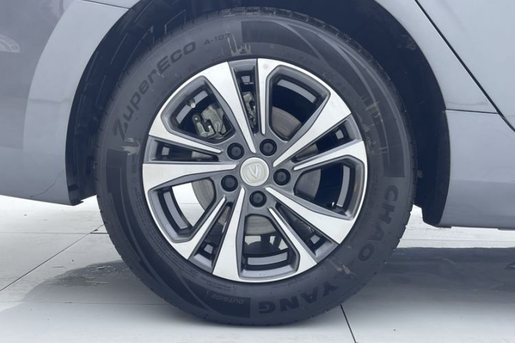 Used CHANGAN Eado 2023 Changan Edition PLUS Blue Whale NE 1.4T GDI DCT Prestige Version Exterior 8