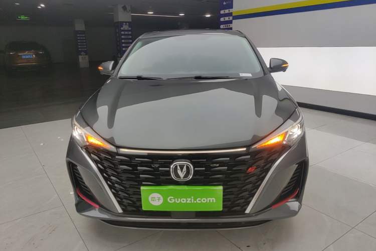 Used CHANGAN Eado 2023 Changan Edition PLUS Blue Whale NE 1.4T GDI DCT Prestige Version Front