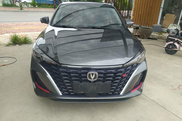 Used CHANGAN Eado 2023 Changan Edition PLUS Blue Whale NE 1.4T GDI DCT Prestige Version Front