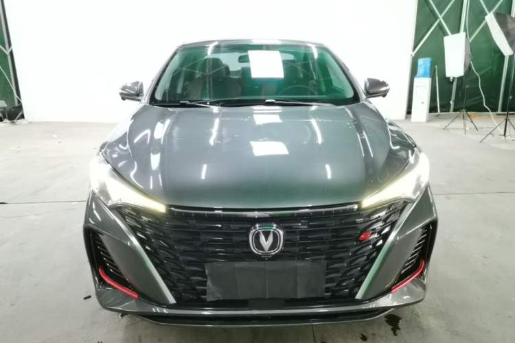 Used CHANGAN Eado 2023 Changan Edition PLUS Blue Whale NE 1.4T GDI DCT Prestige Version Front