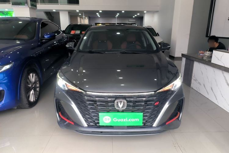 Used CHANGAN Eado 2023 Changan Edition PLUS Blue Whale NE 1.4T GDI DCT Prestige Version Front