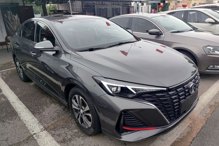 Used CHANGAN Eado 2023 Changan Edition PLUS Blue Whale NE 1.4T GDI DCT Prestige Version Front Right 45 Deg