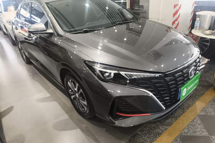 Used CHANGAN Eado 2023 Changan Edition PLUS Blue Whale NE 1.4T GDI DCT Prestige Version Front Right 45 Deg