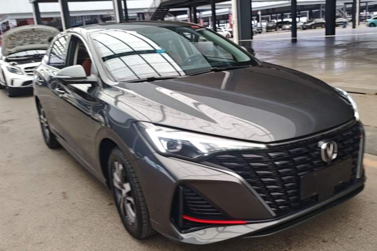 Used CHANGAN Eado 2023 Changan Edition PLUS Blue Whale NE 1.4T GDI DCT Prestige Version Front Right 45 Deg
