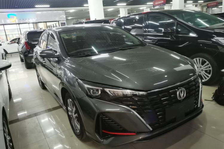 Used CHANGAN Eado 2023 Changan Edition PLUS Blue Whale NE 1.4T GDI DCT Prestige Version Front Right 45 Deg