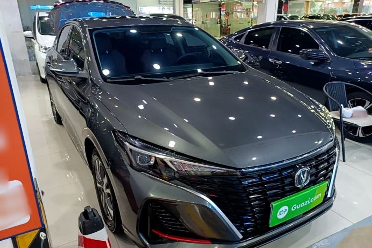 Used CHANGAN Eado 2023 Changan Edition PLUS Blue Whale NE 1.4T GDI DCT Prestige Version Front Right 45 Deg