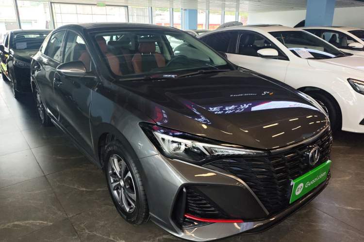 Used CHANGAN Eado 2023 Changan Edition PLUS Blue Whale NE 1.4T GDI DCT Prestige Version Front Right 45 Deg