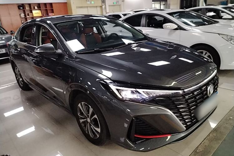 Used CHANGAN Eado 2023 Changan Edition PLUS Blue Whale NE 1.4T GDI DCT Prestige Version Front Right 45 Deg