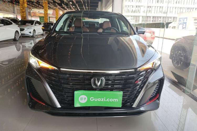 Used CHANGAN Eado 2023 Changan Edition PLUS Blue Whale NE 1.4T GDI DCT Prestige Version Front