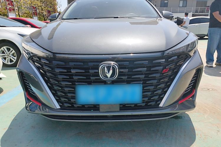 Used CHANGAN Eado 2023 Changan Edition PLUS Blue Whale NE 1.4T GDI DCT Prestige Version Front