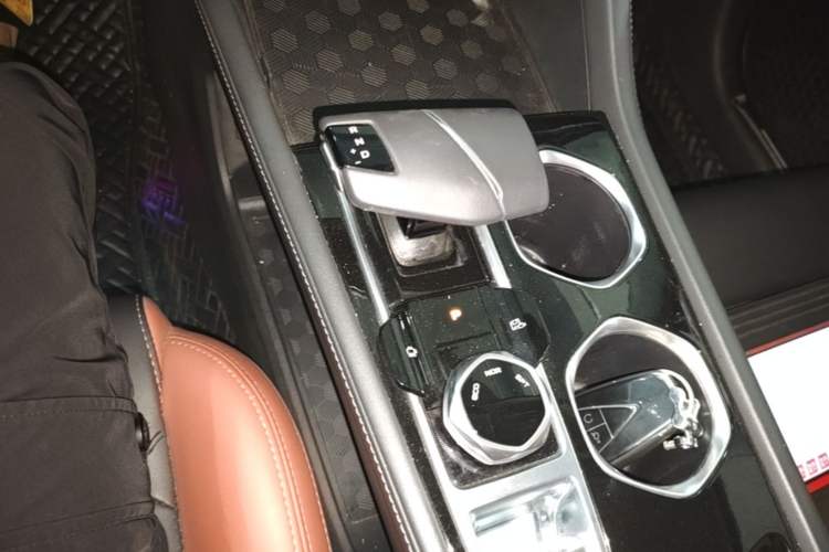Used CHANGAN Eado 2023 Changan Edition PLUS Blue Whale NE 1.4T GDI DCT Prestige Version Gear Lever