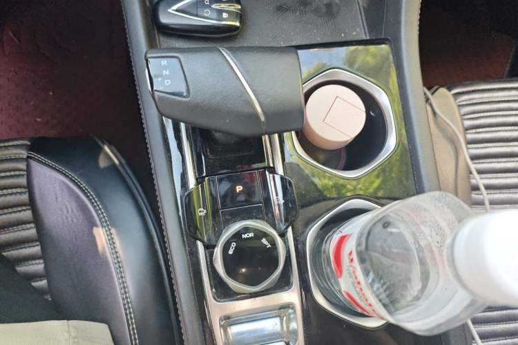 Used CHANGAN Eado 2023 Changan Edition PLUS Blue Whale NE 1.4T GDI DCT Prestige Version Gear Lever