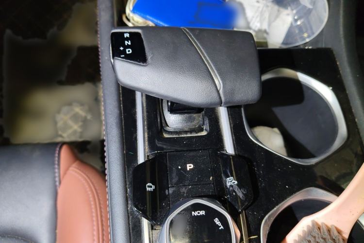 Used CHANGAN Eado 2023 Changan Edition PLUS Blue Whale NE 1.4T GDI DCT Prestige Version Gear Lever