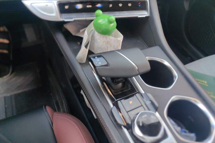 Used CHANGAN Eado 2023 Changan Edition PLUS Blue Whale NE 1.4T GDI DCT Prestige Version Gear Lever