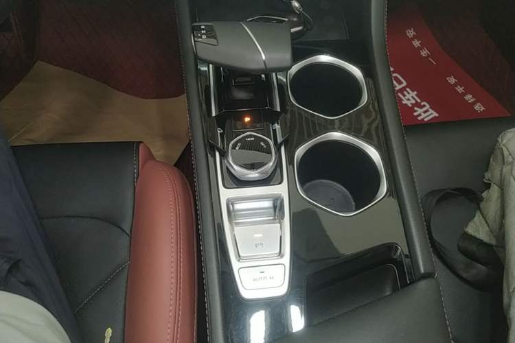 Used CHANGAN Eado 2023 Changan Edition PLUS Blue Whale NE 1.4T GDI DCT Prestige Version Gear Lever