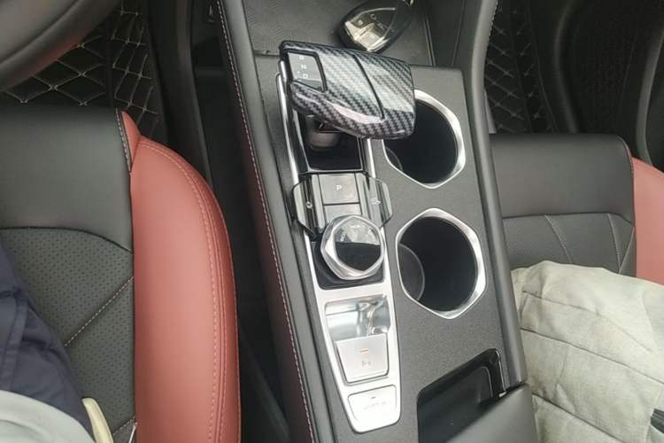 Used CHANGAN Eado 2023 Changan Edition PLUS Blue Whale NE 1.4T GDI DCT Prestige Version Gear Lever