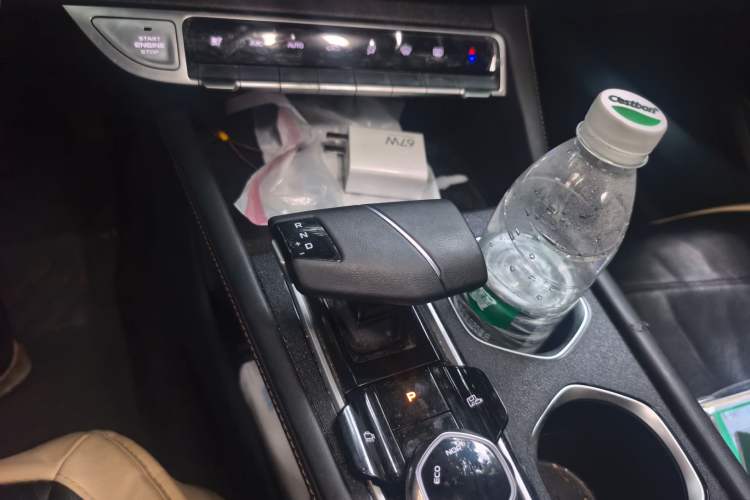 Used CHANGAN Eado 2023 Changan Edition PLUS Blue Whale NE 1.4T GDI DCT Prestige Version Gear Lever