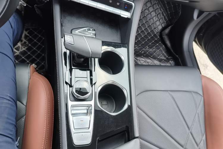 Used CHANGAN Eado 2023 Changan Edition PLUS Blue Whale NE 1.4T GDI DCT Prestige Version Gear Lever