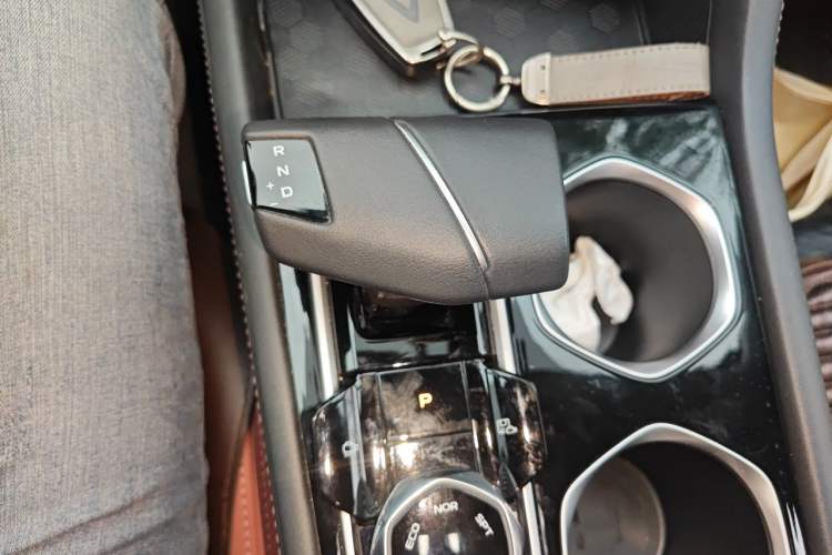 Used CHANGAN Eado 2023 Changan Edition PLUS Blue Whale NE 1.4T GDI DCT Prestige Version Gear Lever