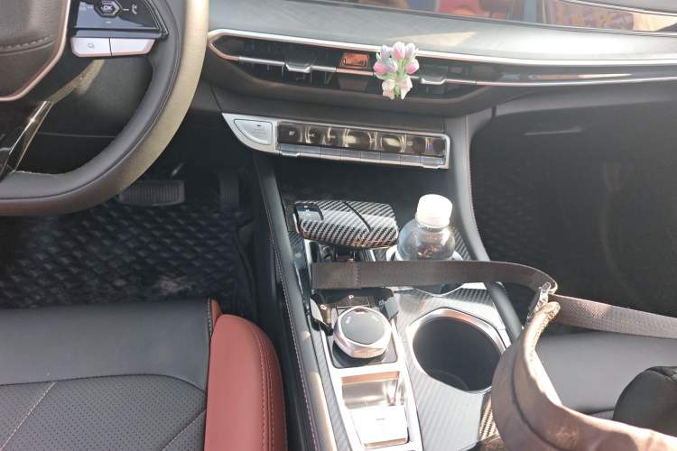 Used CHANGAN Eado 2023 Changan Edition PLUS Blue Whale NE 1.4T GDI DCT Prestige Version Gear Lever