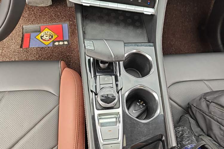 Used CHANGAN Eado 2023 Changan Edition PLUS Blue Whale NE 1.4T GDI DCT Prestige Version Gear Lever