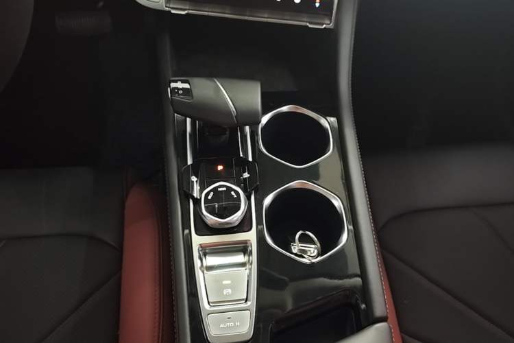 Used CHANGAN Eado 2023 Changan Edition PLUS Blue Whale NE 1.4T GDI DCT Prestige Version Gear Lever