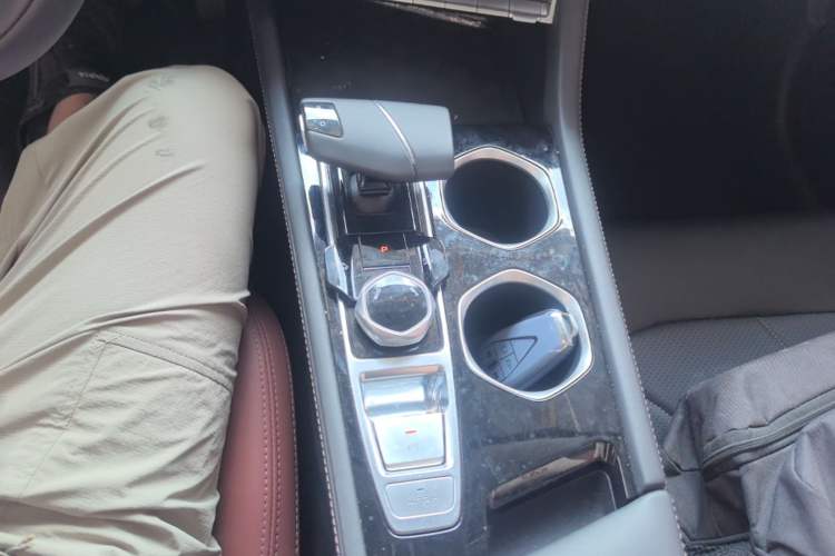 Used CHANGAN Eado 2023 Changan Edition PLUS Blue Whale NE 1.4T GDI DCT Prestige Version Gear Lever