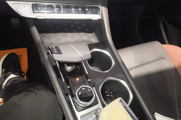 Used CHANGAN Eado 2023 Changan Edition PLUS Blue Whale NE 1.4T GDI DCT Prestige Version Gear Lever