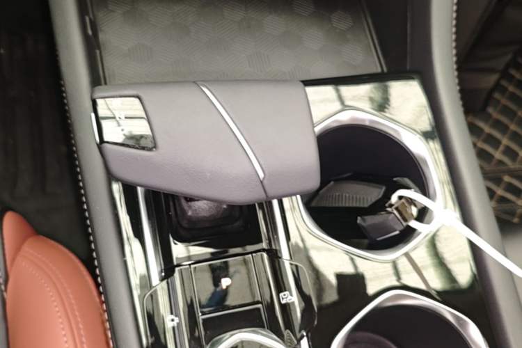 Used CHANGAN Eado 2023 Changan Edition PLUS Blue Whale NE 1.4T GDI DCT Prestige Version Gear Lever
