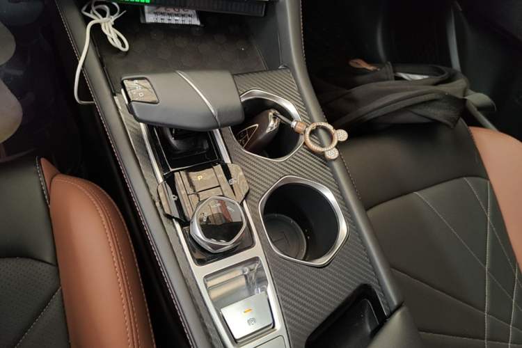 Used CHANGAN Eado 2023 Changan Edition PLUS Blue Whale NE 1.4T GDI DCT Prestige Version Gear Lever