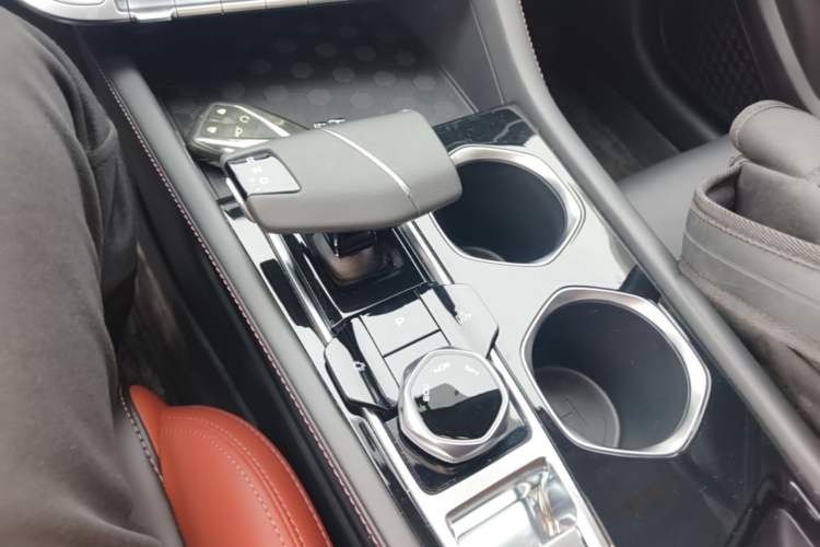 Used CHANGAN Eado 2023 Changan Edition PLUS Blue Whale NE 1.4T GDI DCT Prestige Version Gear Lever