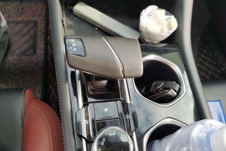 Used CHANGAN Eado 2023 Changan Edition PLUS Blue Whale NE 1.4T GDI DCT Prestige Version Gear Lever