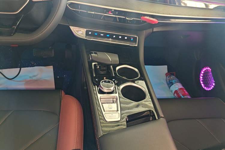 Used CHANGAN Eado 2023 Changan Edition PLUS Blue Whale NE 1.4T GDI DCT Prestige Version Gear Lever