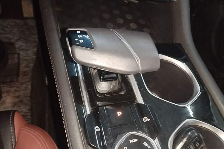 Used CHANGAN Eado 2023 Changan Edition PLUS Blue Whale NE 1.4T GDI DCT Prestige Version Gear Lever