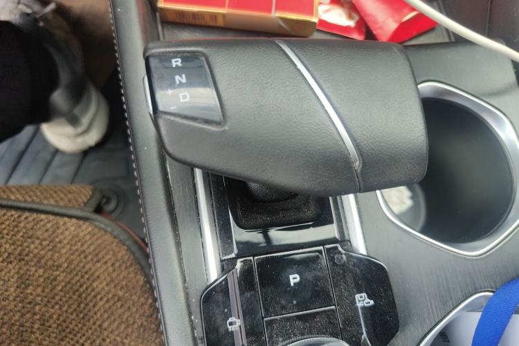Used CHANGAN Eado 2023 Changan Edition PLUS Blue Whale NE 1.4T GDI DCT Prestige Version Gear Lever