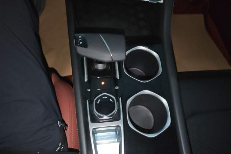 Used CHANGAN Eado 2023 Changan Edition PLUS Blue Whale NE 1.4T GDI DCT Prestige Version Gear Lever
