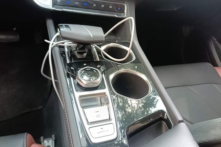 Used CHANGAN Eado 2023 Changan Edition PLUS Blue Whale NE 1.4T GDI DCT Prestige Version Gear Lever