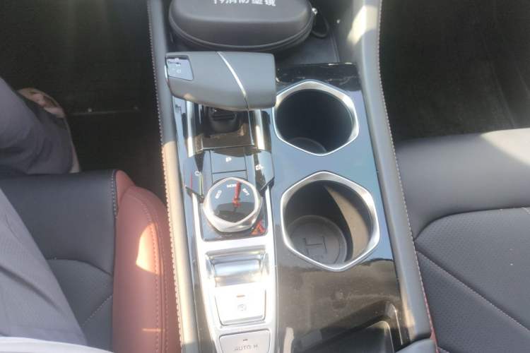 Used CHANGAN Eado 2023 Changan Edition PLUS Blue Whale NE 1.4T GDI DCT Prestige Version Gear Lever