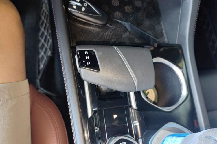 Used CHANGAN Eado 2023 Changan Edition PLUS Blue Whale NE 1.4T GDI DCT Prestige Version Gear Lever