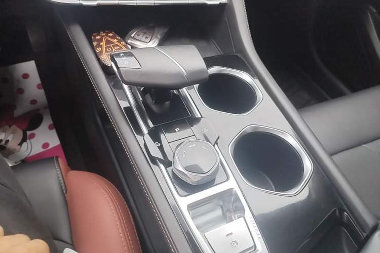 Used CHANGAN Eado 2023 Changan Edition PLUS Blue Whale NE 1.4T GDI DCT Prestige Version Gear Lever